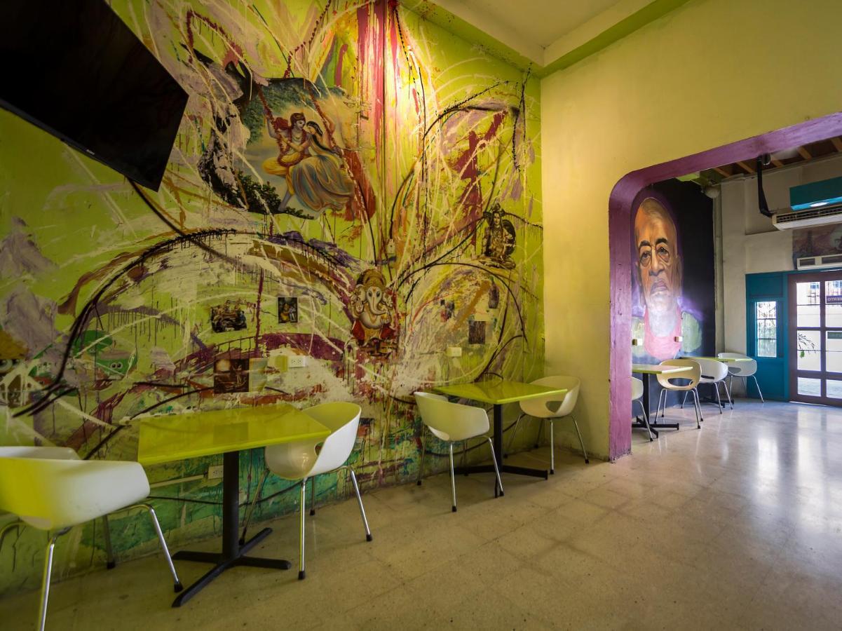 Oyo Hotel Hare Krishna Monterrei Exterior foto