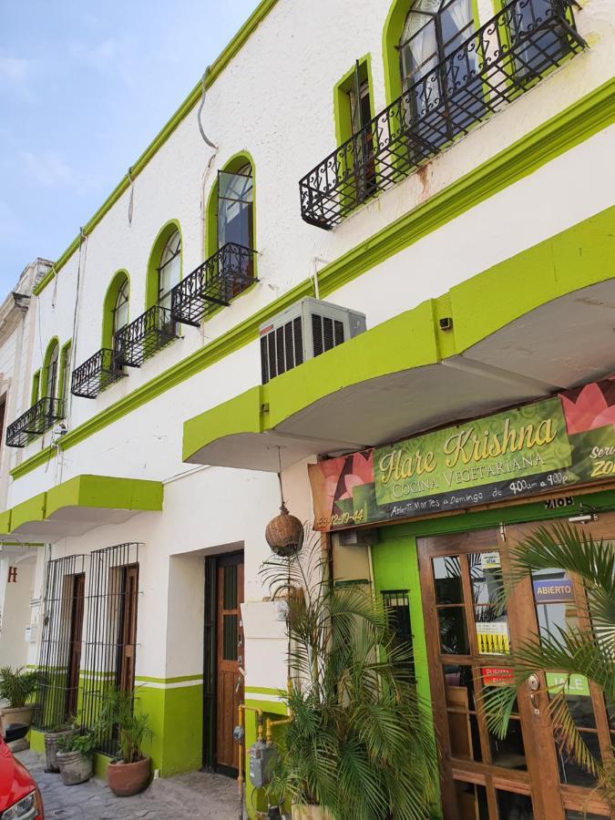 Oyo Hotel Hare Krishna Monterrei Exterior foto